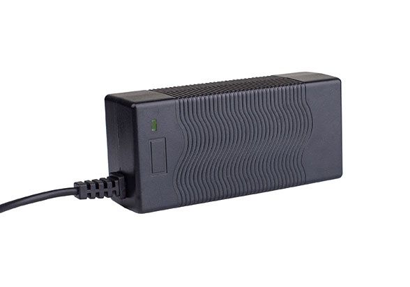 Swit PC-U130A Portable Gold Mount Batarya Şarj Cihazı