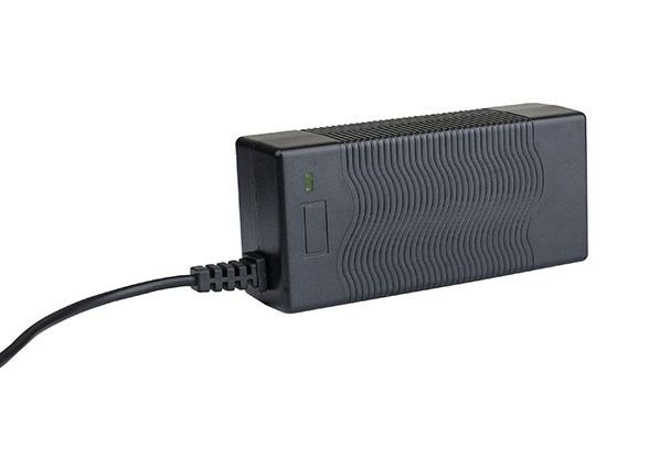 Swit PC-U130S Portable V-mount Batarya Şarj Cihazı
